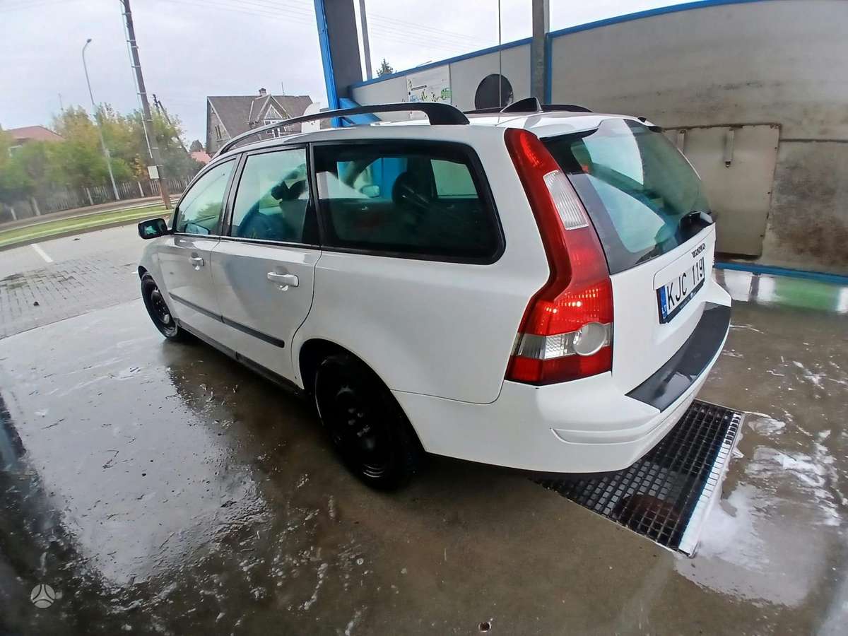 Volvo V50 2006 — photo 8