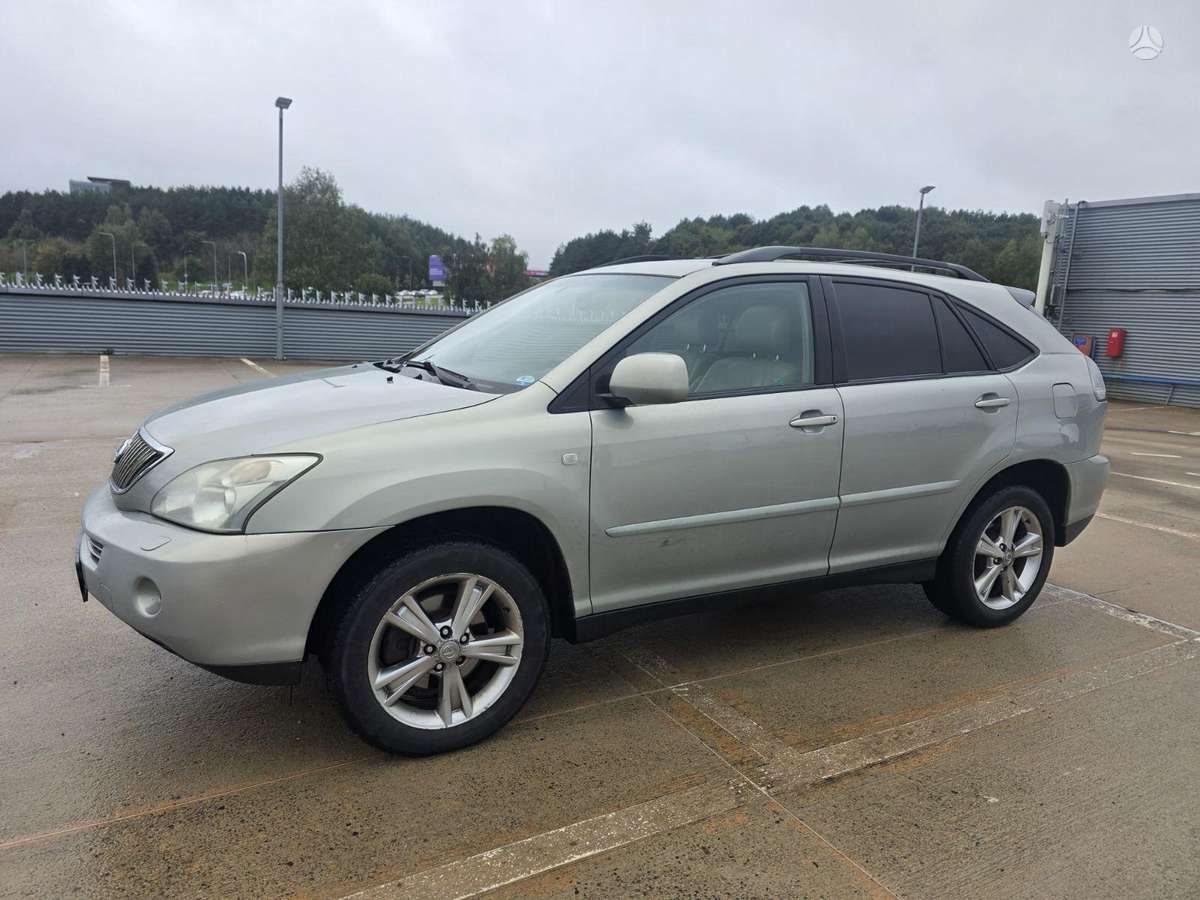 Lexus RX 2006 — вигляд ззаду