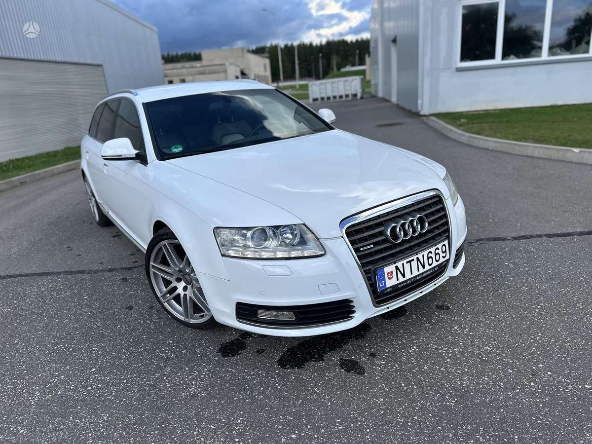Audi A6 2010 — interior