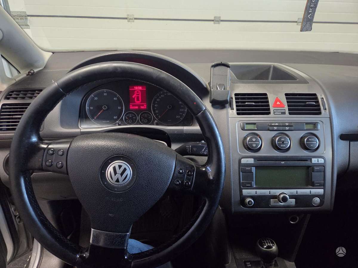 Volkswagen Touran 2008 — photo 7