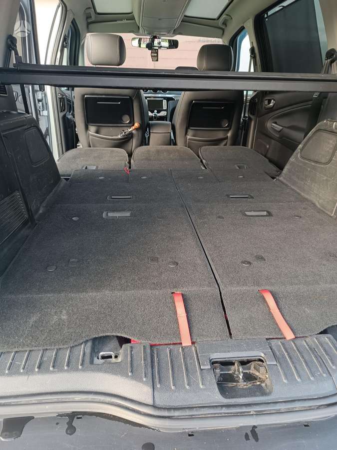 Ford Galaxy 2010 — photo 10