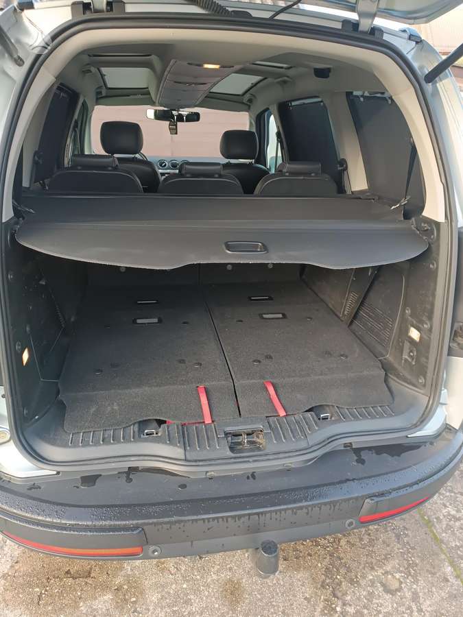 Ford Galaxy 2010 — photo 11