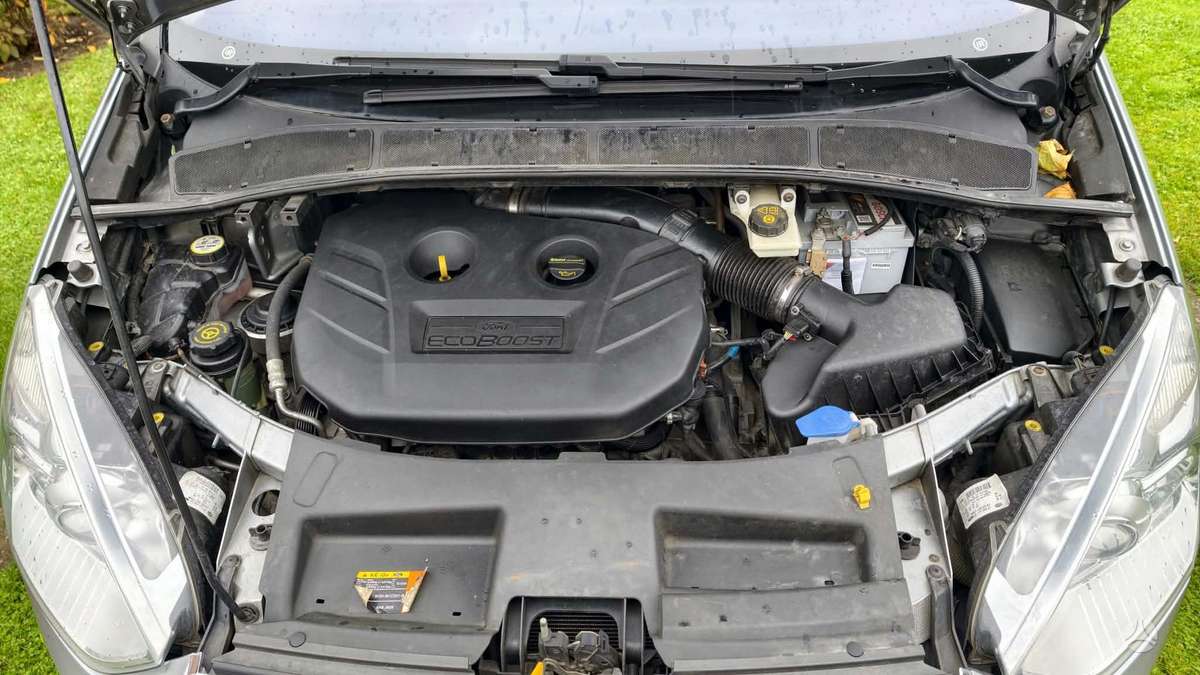 Ford Galaxy 2010 — photo 12