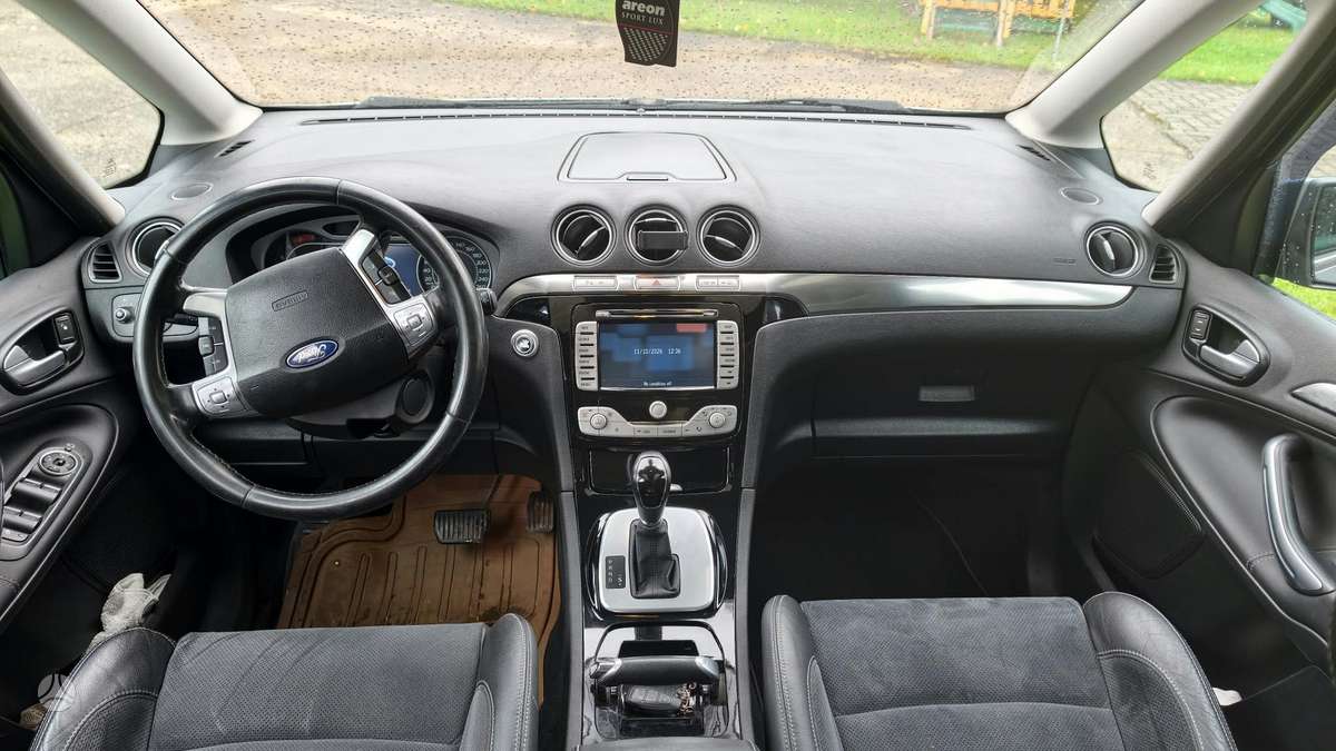 Ford Galaxy 2010 — photo 5
