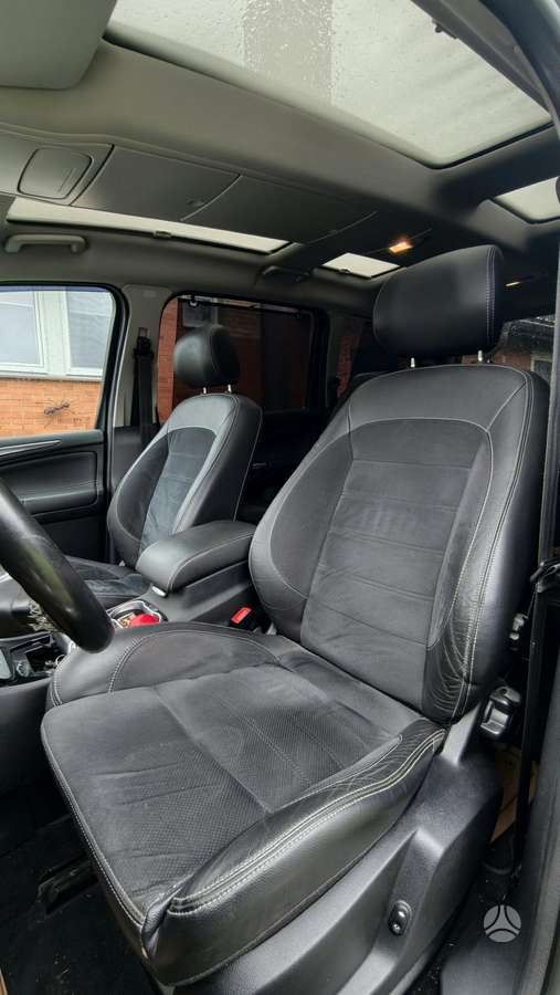 Ford Galaxy 2010 — photo 6