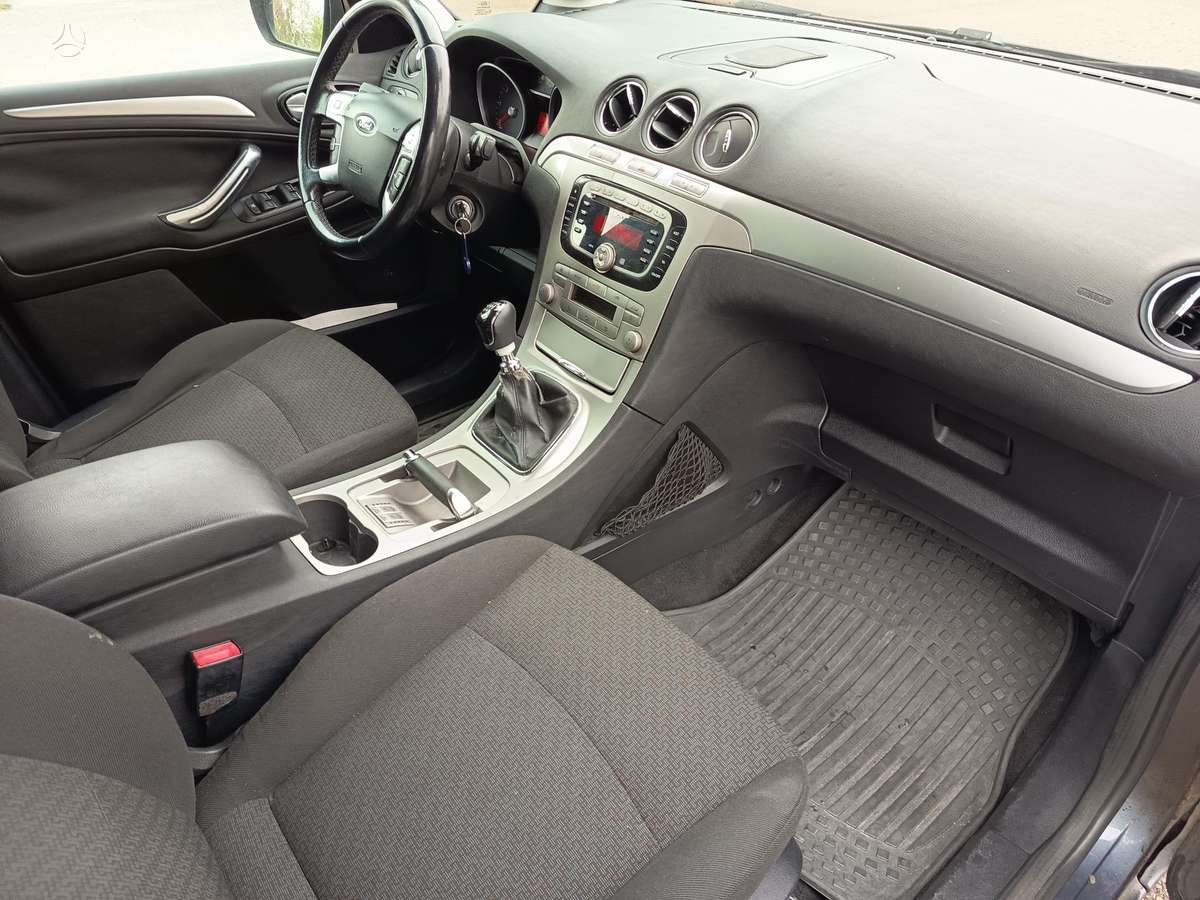 Ford Galaxy 2008 — фото 10