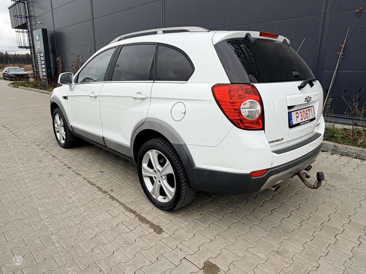 Chevrolet Captiva 2012 — салон
