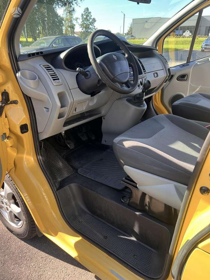 Renault Trafic 2011 — photo 6