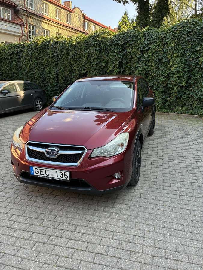 Subaru XV 2012 — rear view