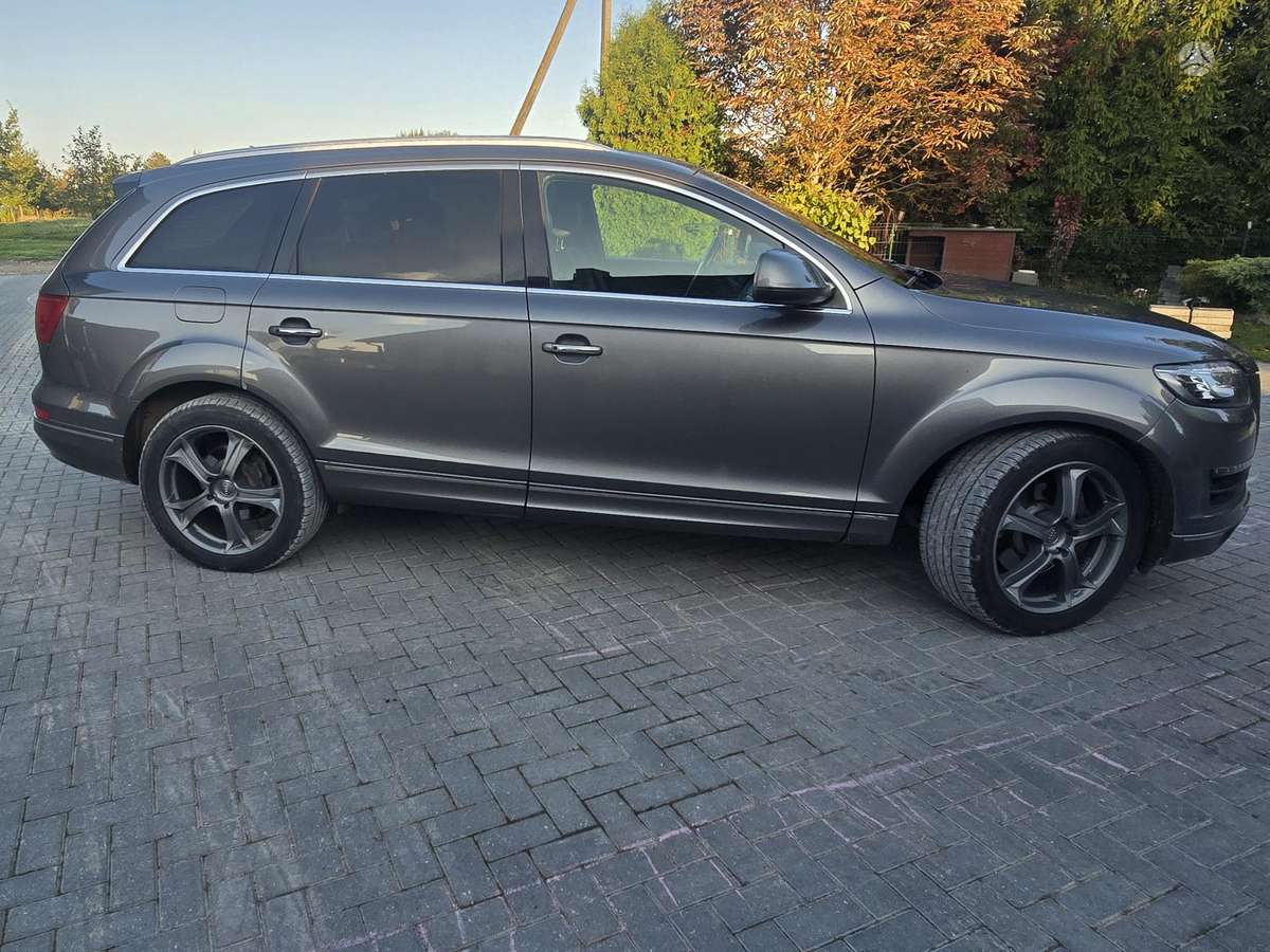 Audi Q7 2009 — engine 2967 cm³, 241 HP (177kW)