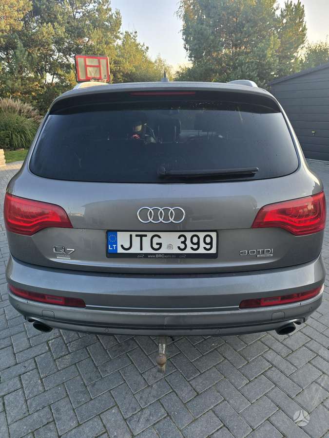 Audi Q7 2009 — photo 6