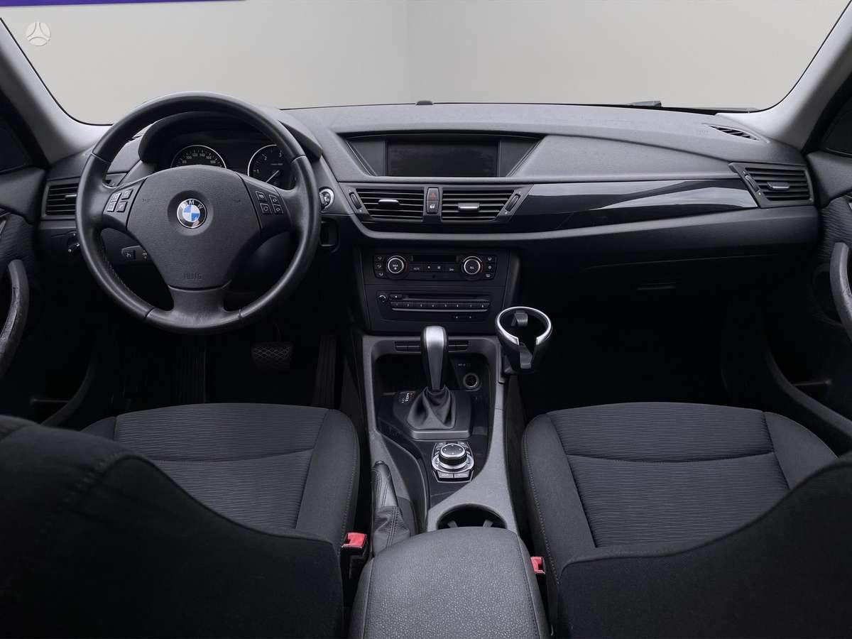 BMW X1 2011 — photo 12