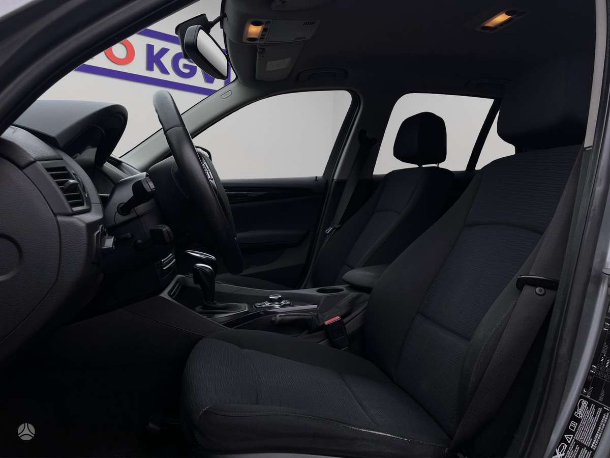 BMW X1 2011 — photo 14