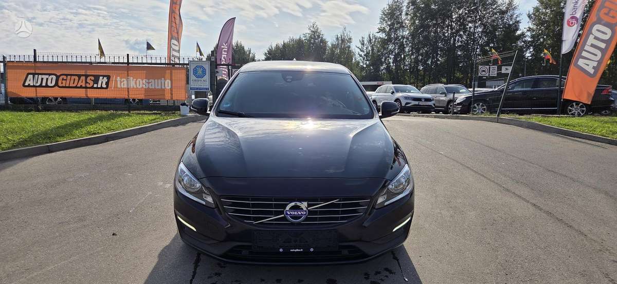 Volvo V60 2013 — вигляд ззаду