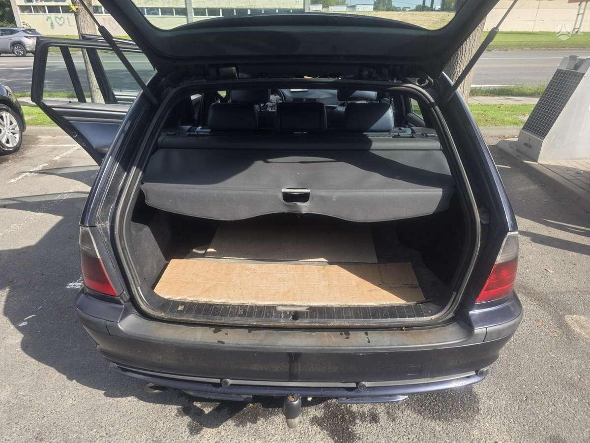 BMW 320 2004 — photo 11