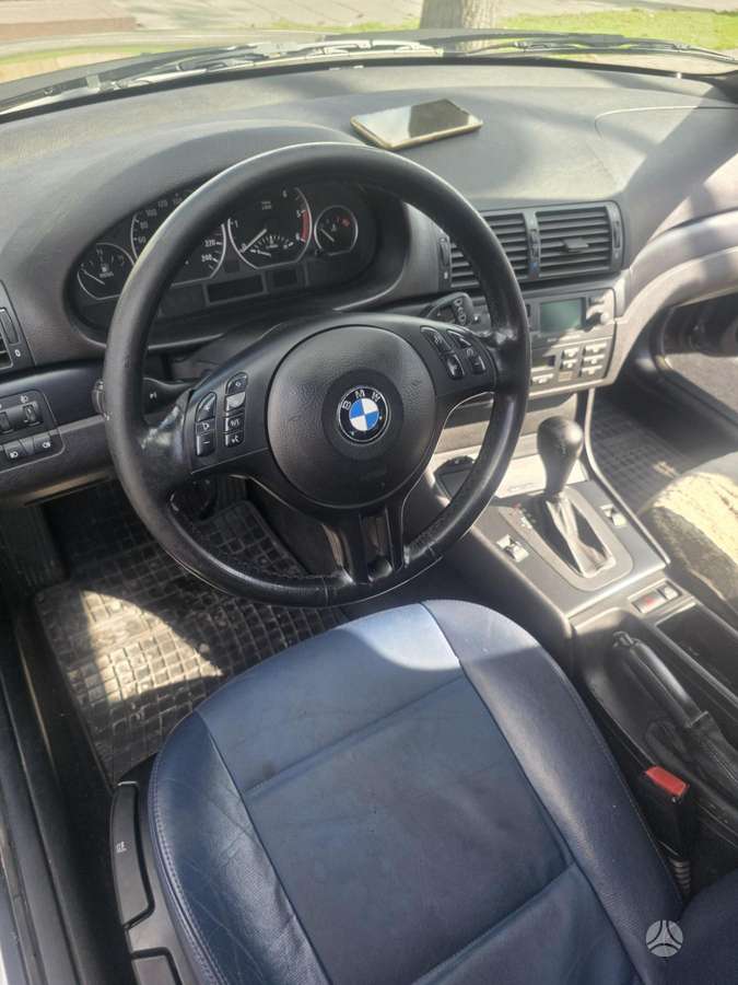 BMW 320 2004 — photo 9
