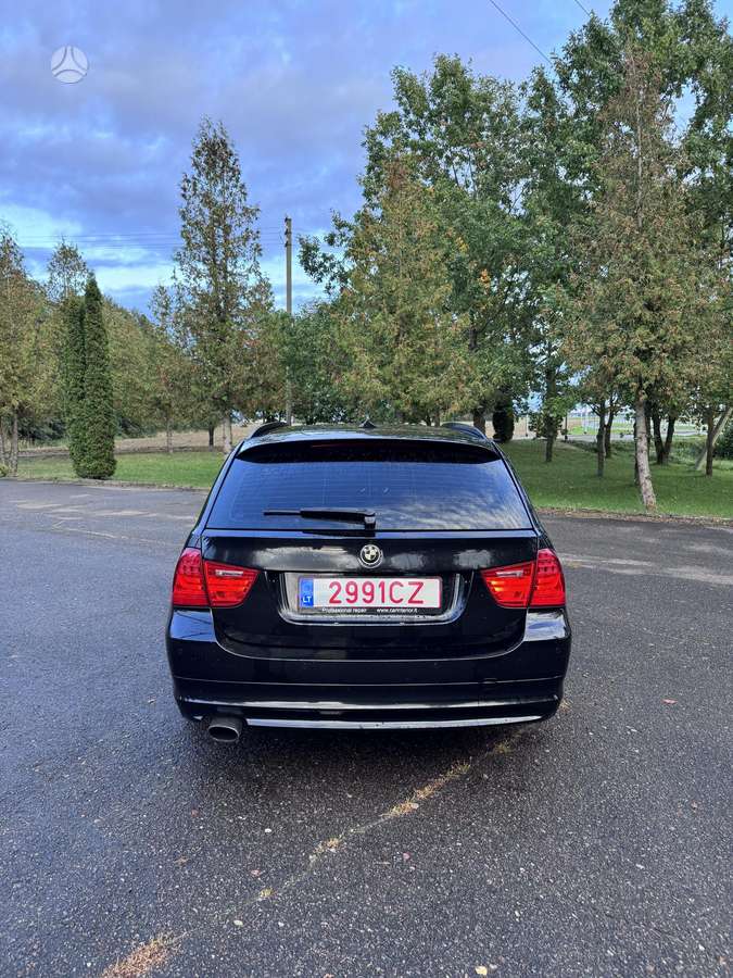 BMW 320 2011 — photo 6