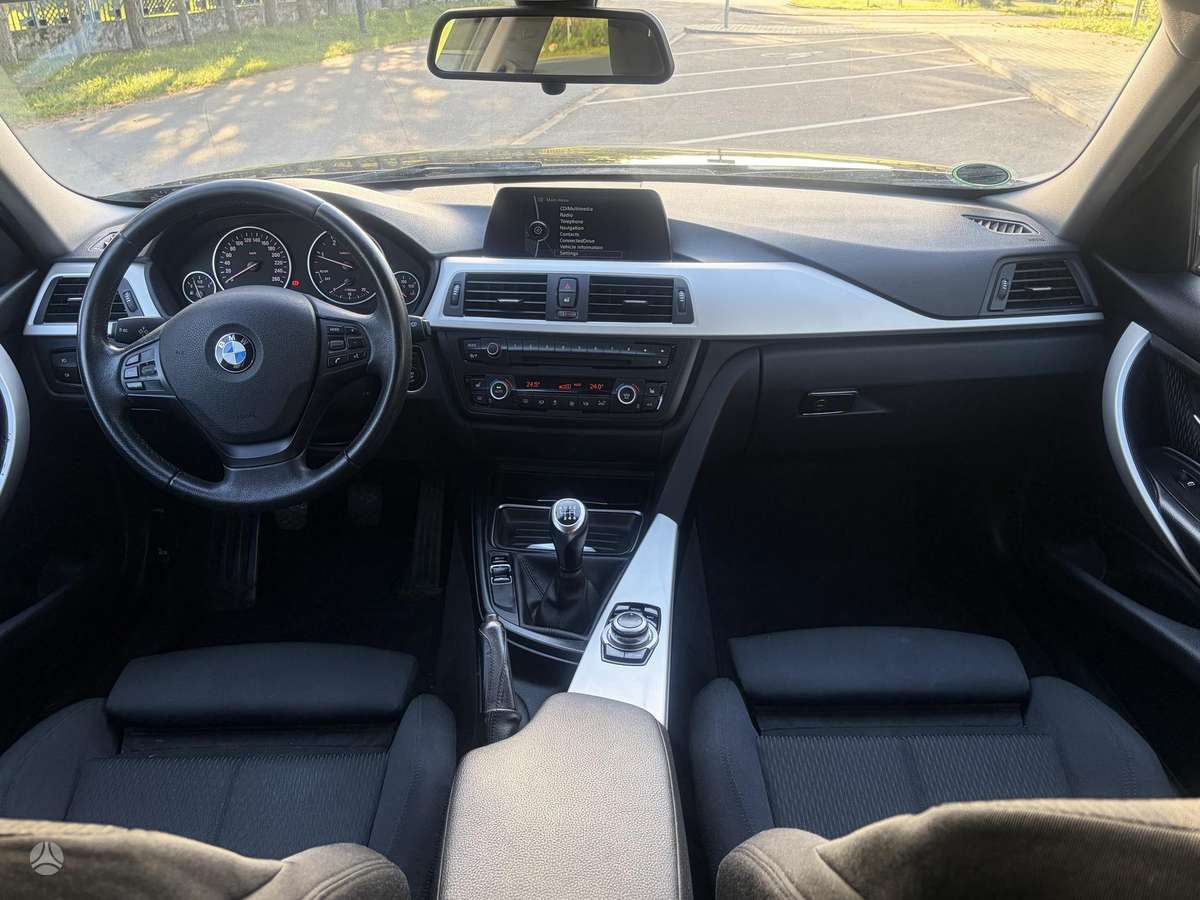 BMW 320 2014 — photo 11