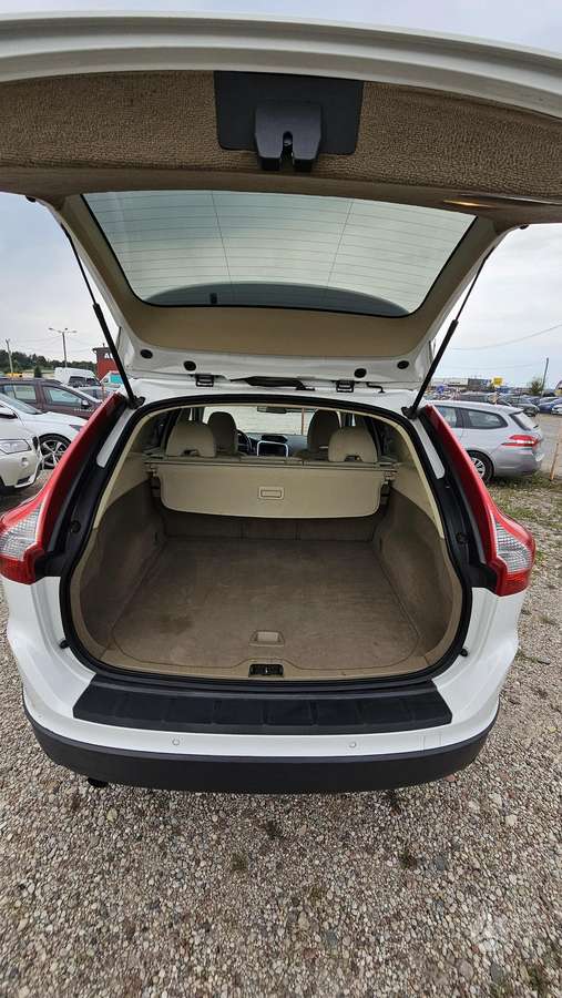 Volvo XC60 2009 — photo 13