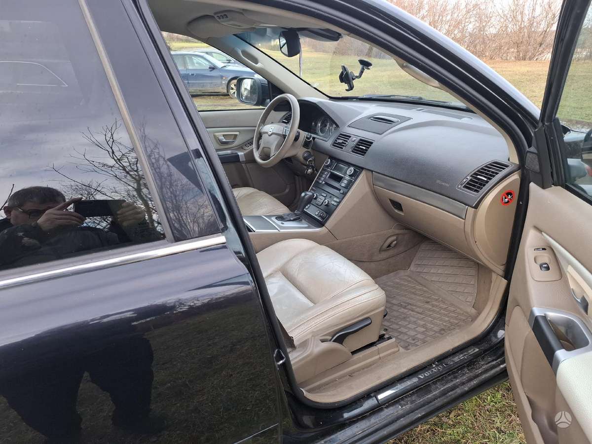 Volvo XC90 2006 — rear view