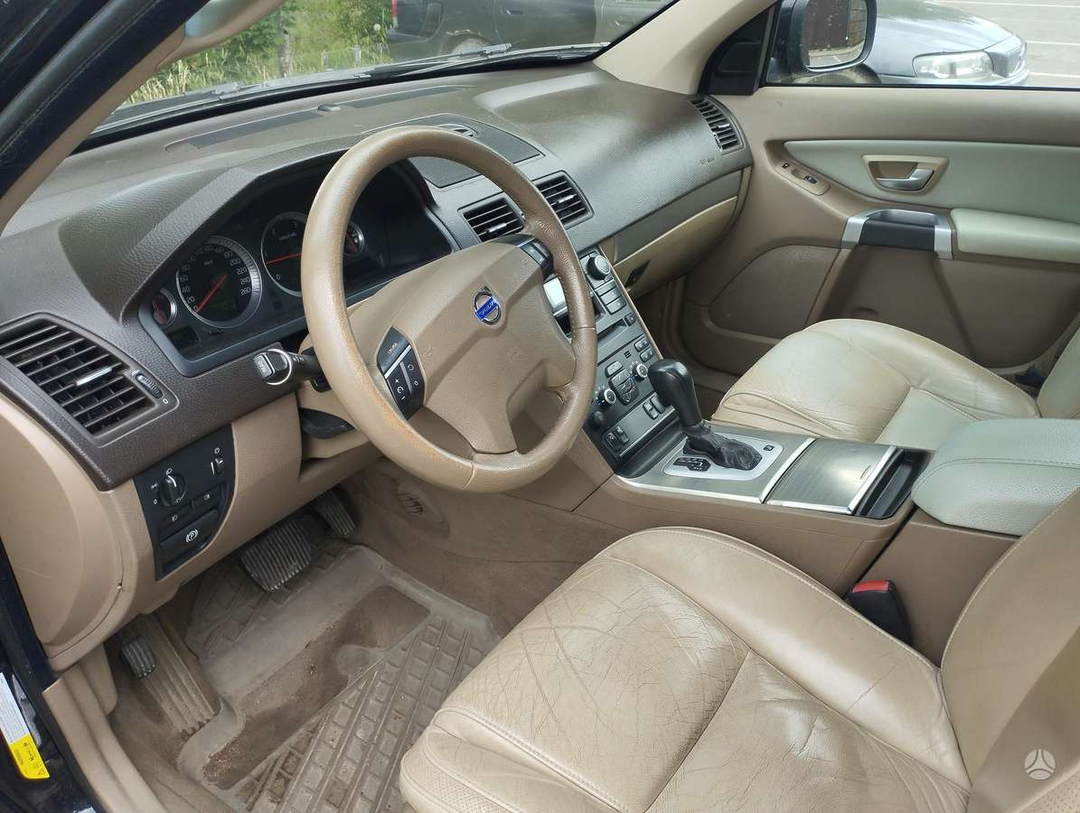 Volvo XC90 2006 — photo 32