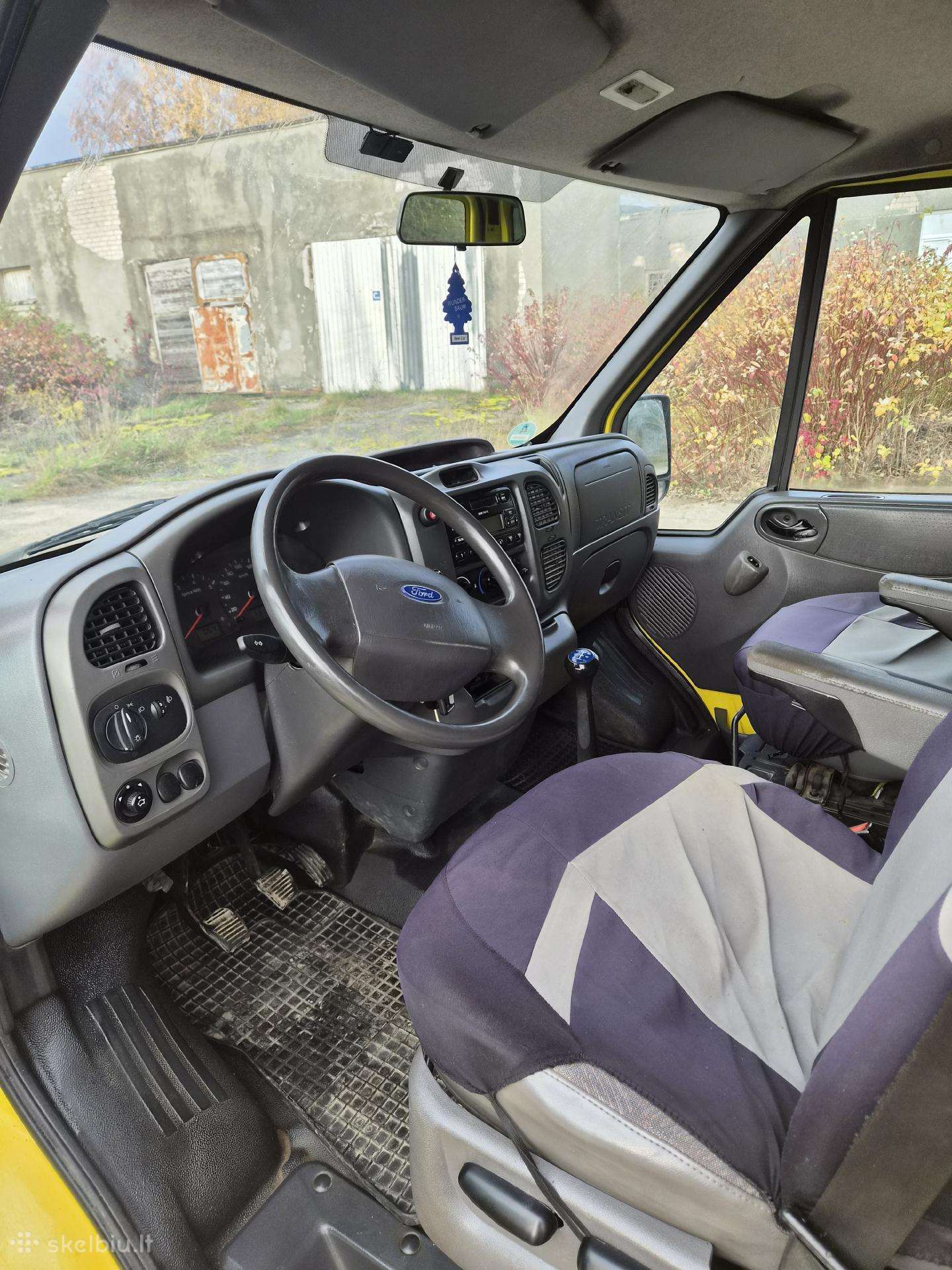 Ford Transit 2005 — engine 2000 cm³, 125 HP (92kW)