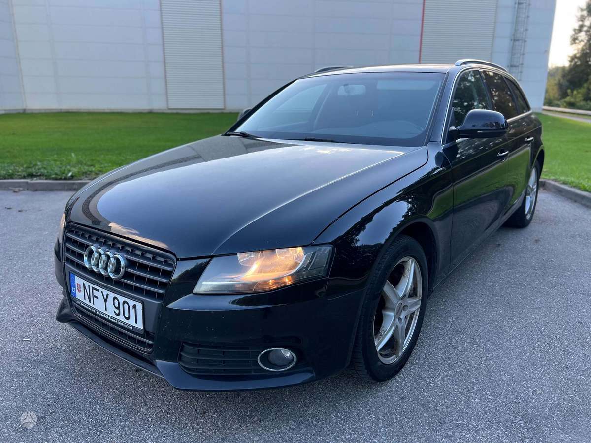 Audi A4 2008 — вигляд ззаду