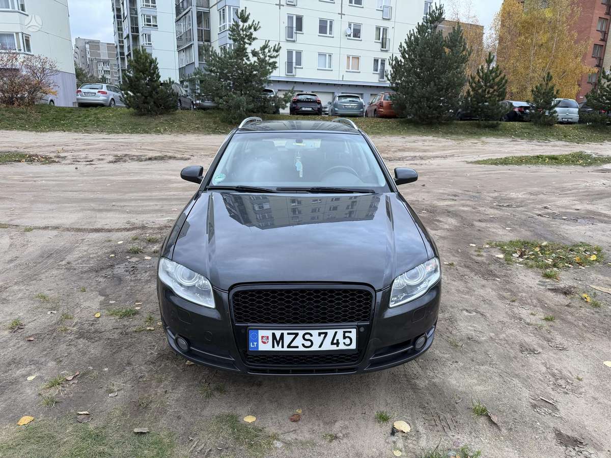 Audi A4 2007 — вигляд ззаду
