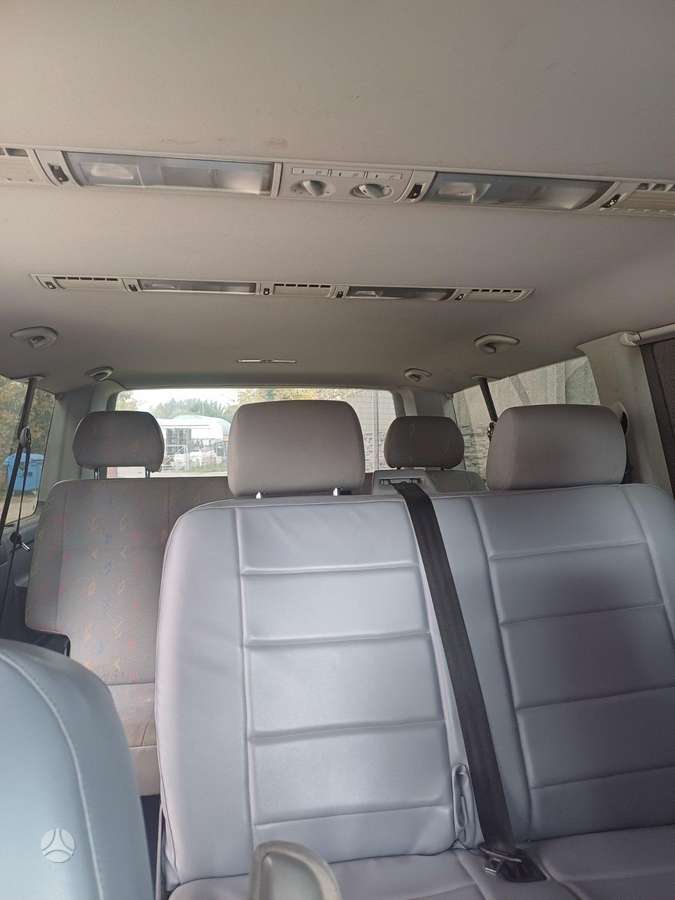 Volkswagen Caravelle 2007 — photo 6