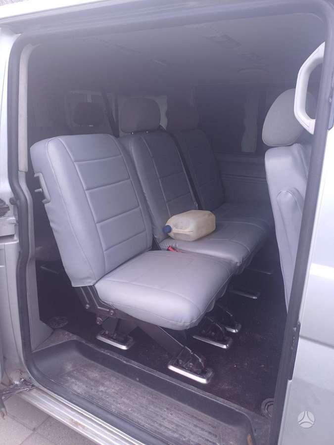 Volkswagen Caravelle 2007 — photo 8