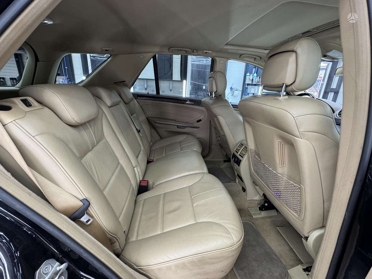 Mercedes-Benz ML320 2009 — photo 13