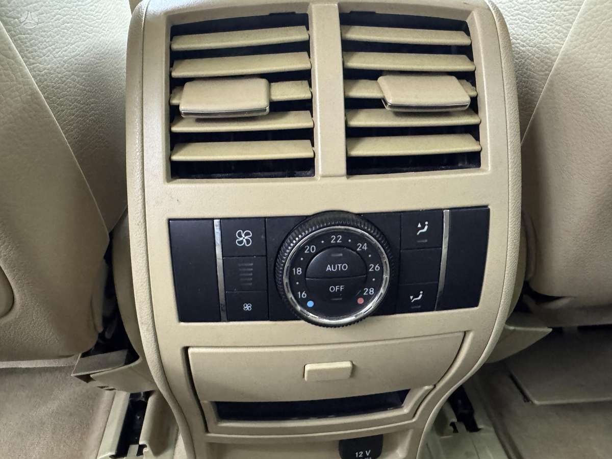 Mercedes-Benz ML320 2009 — photo 20