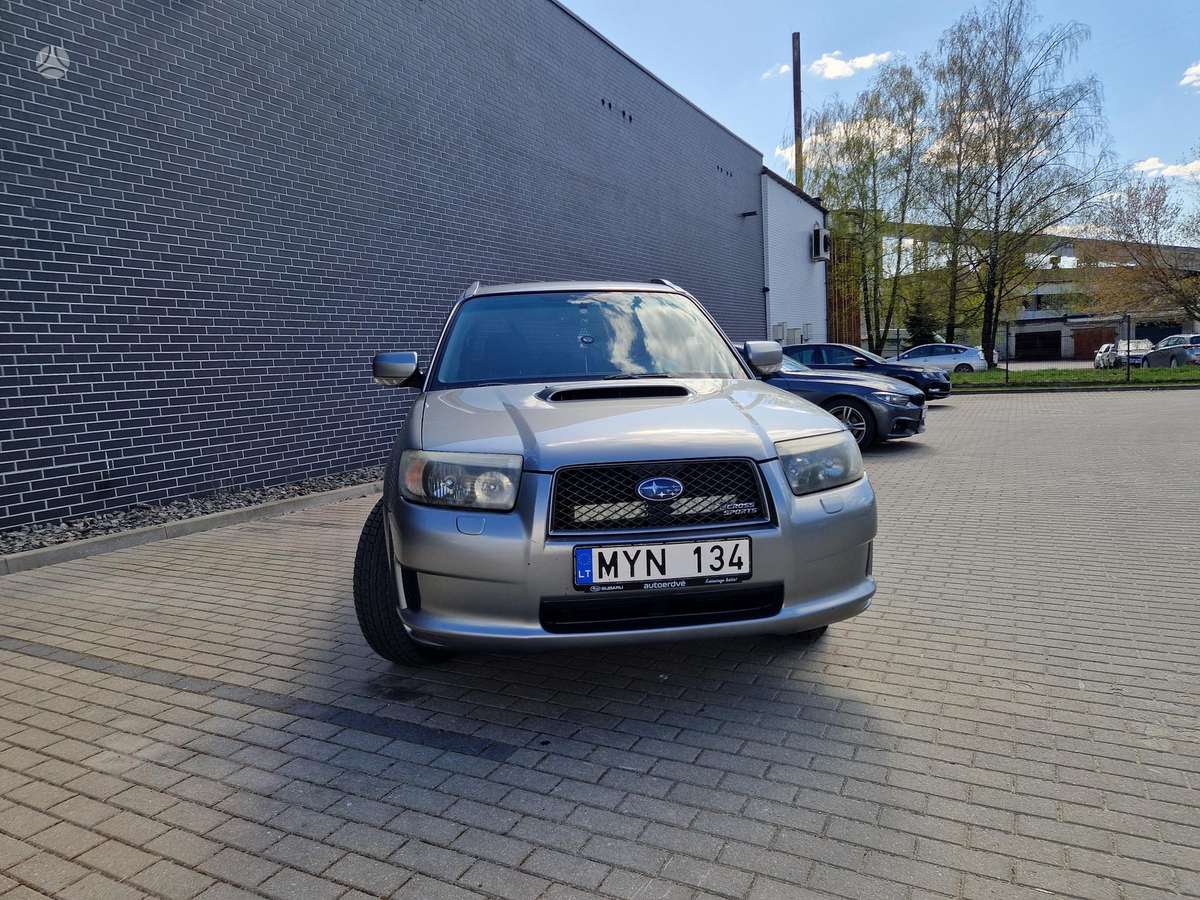 Subaru Forester 2007 — вигляд ззаду