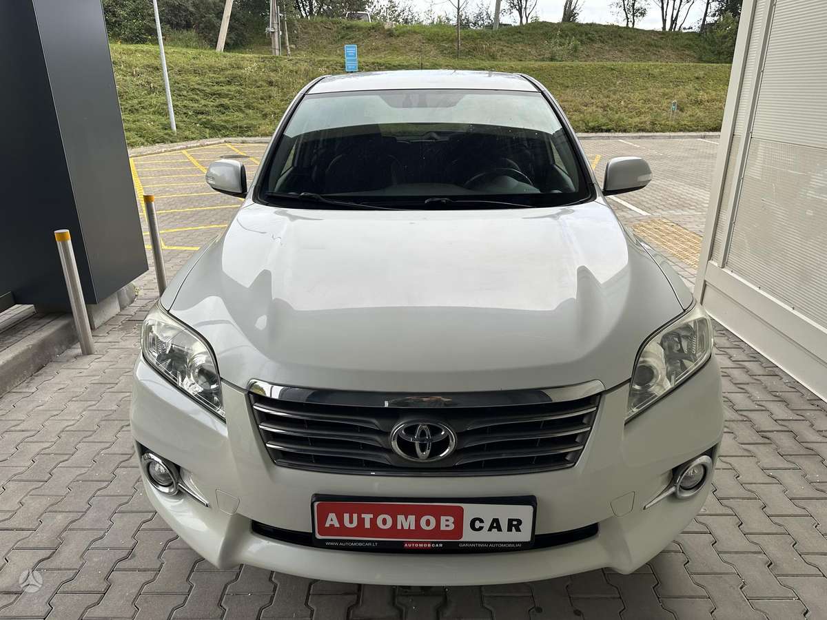 Toyota RAV4 2011 — photo 13
