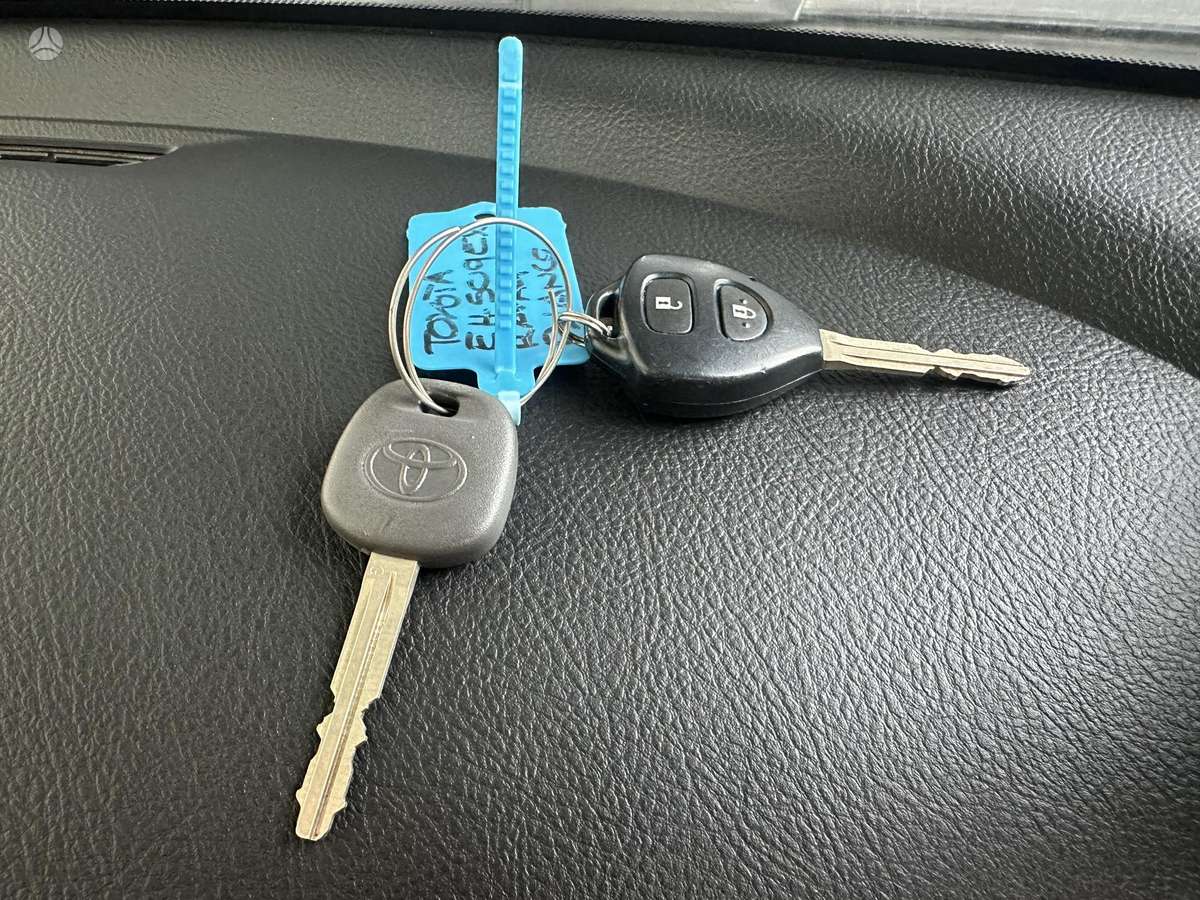 Toyota RAV4 2011 — photo 20