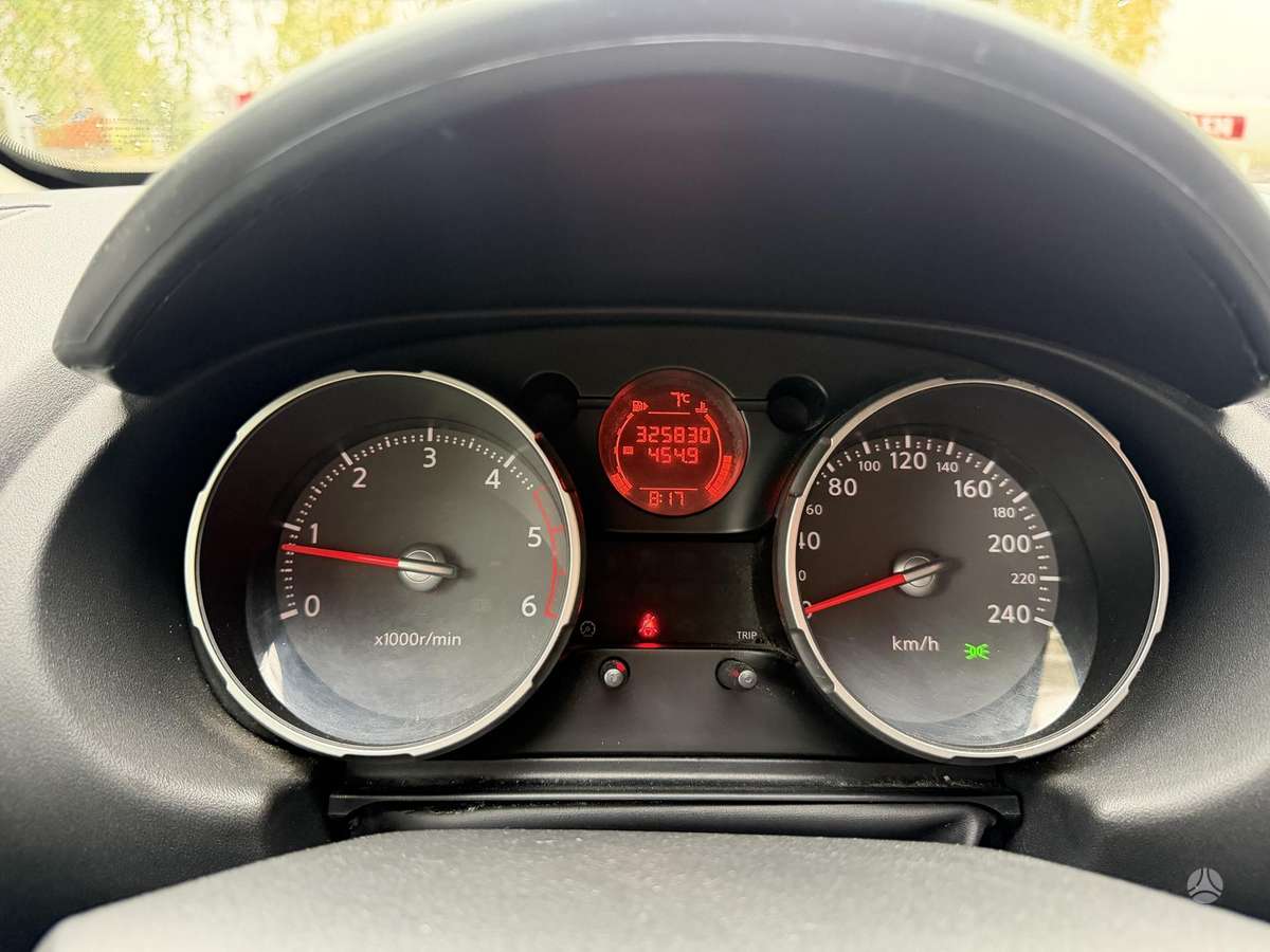 Nissan Qashqai 2009 — photo 17