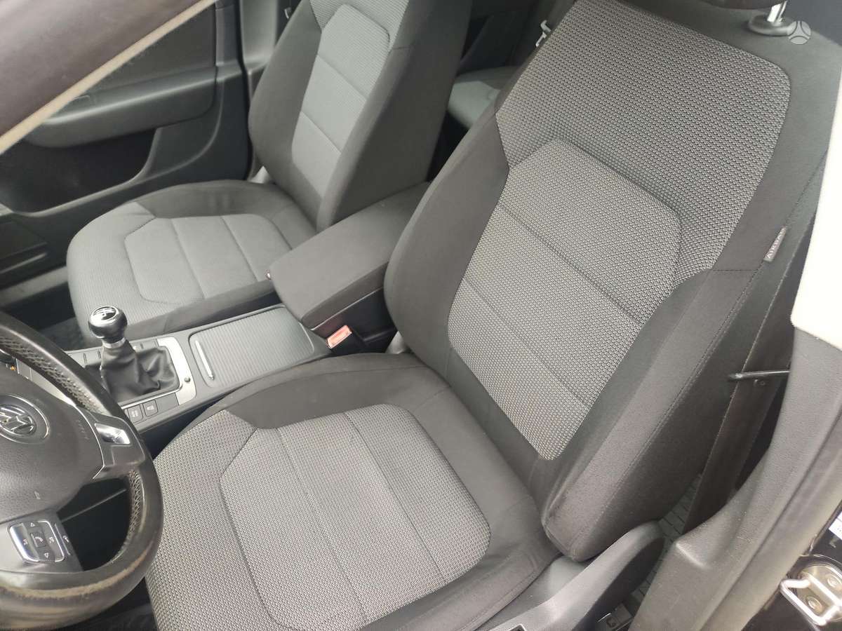 Volkswagen Passat 2011 — photo 10