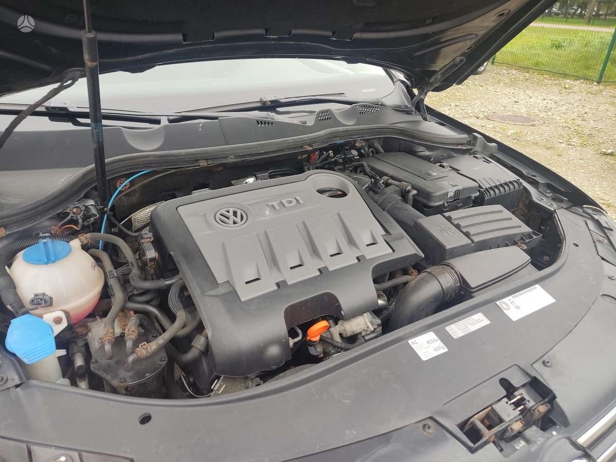 Volkswagen Passat 2011 — photo 15
