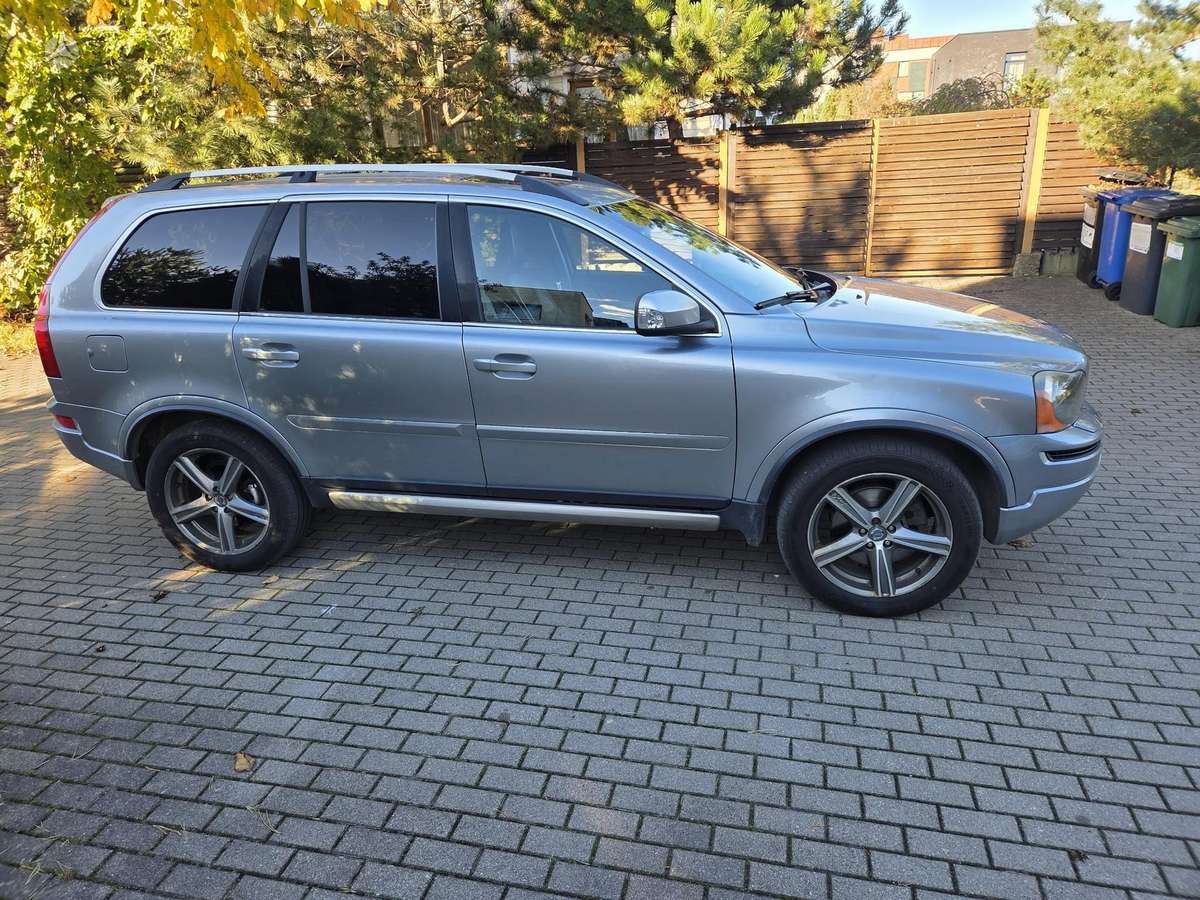 Volvo XC90 2010 — photo 10
