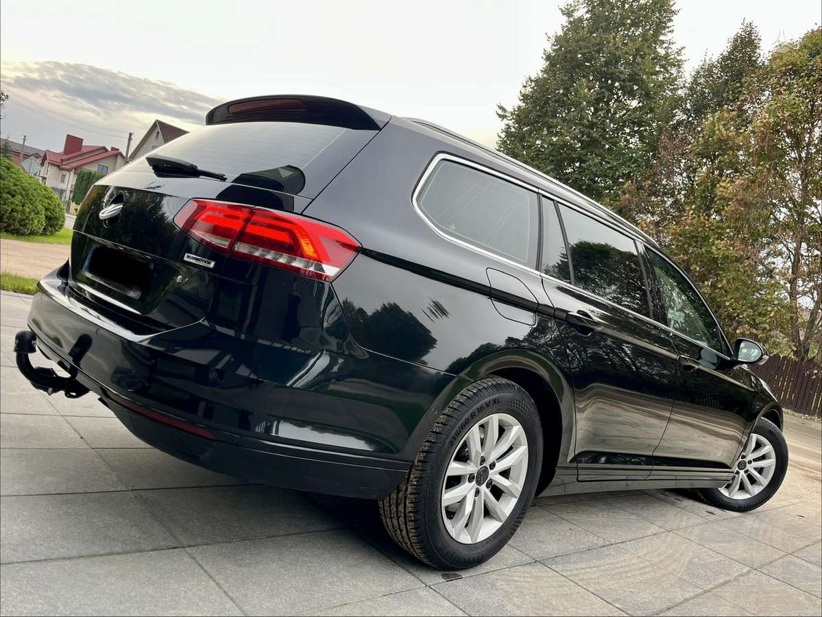Volkswagen Passat 2015 — вигляд ззаду