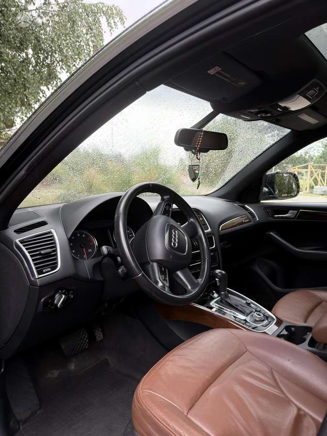 Audi Q5 2010 — photo 12