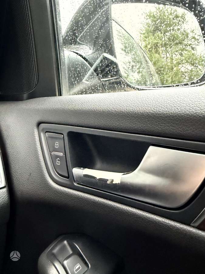 Audi Q5 2010 — photo 21