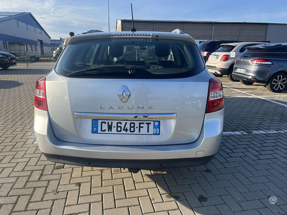 Renault Laguna 2013 — engine 1461 cm³, 110 HP (81kW)