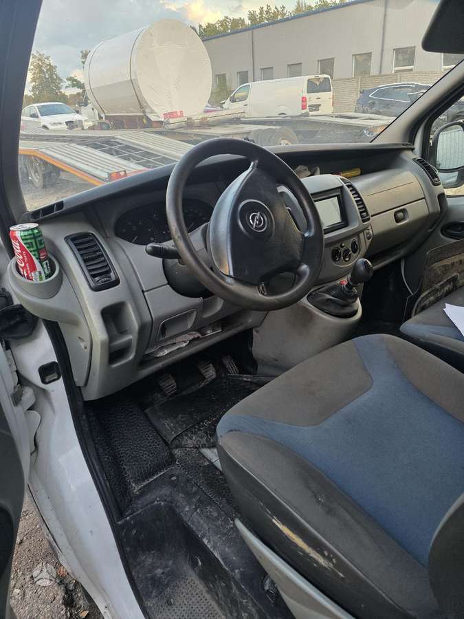 Opel Vivaro 2004 — двигун 1870 cm³, 101 HP (74kW)