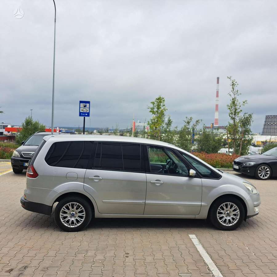 Ford Galaxy 2008 — photo 10