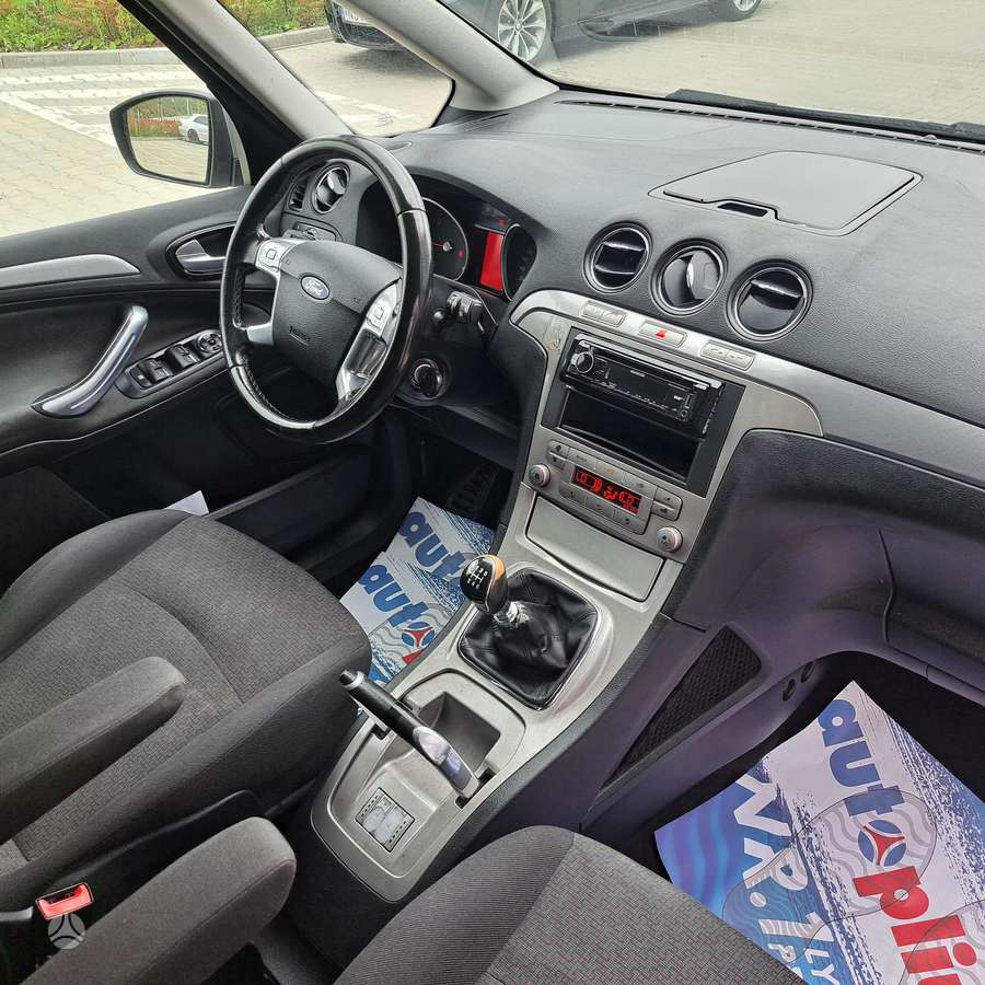 Ford Galaxy 2008 — photo 16