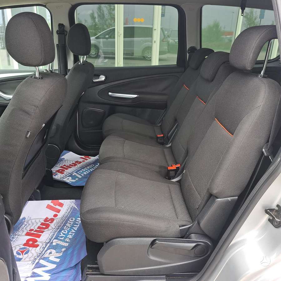 Ford Galaxy 2008 — photo 19