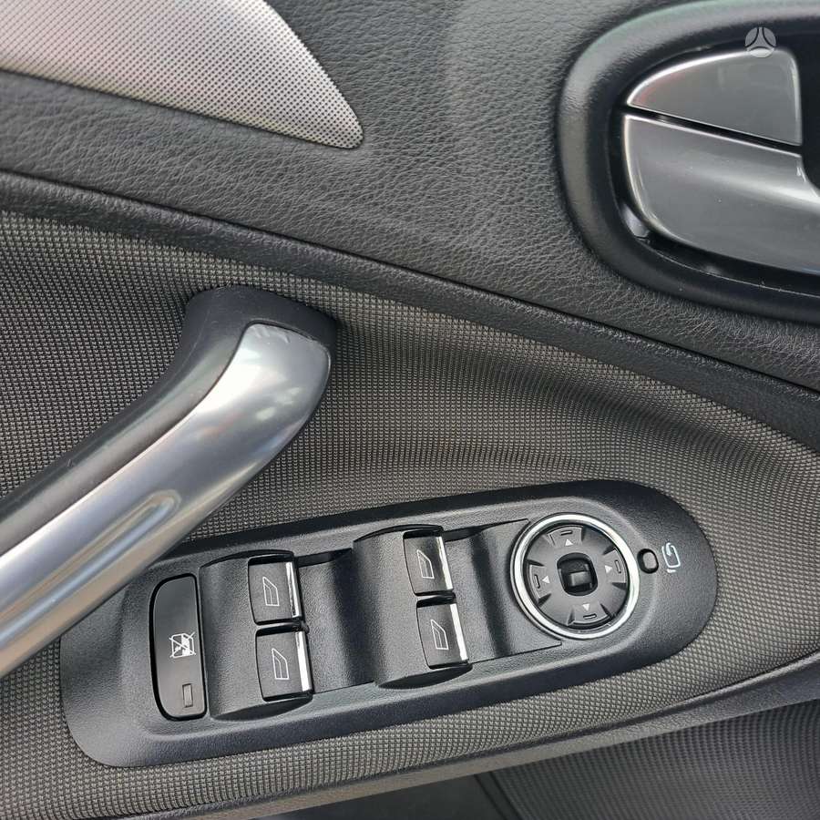 Ford Galaxy 2008 — photo 23