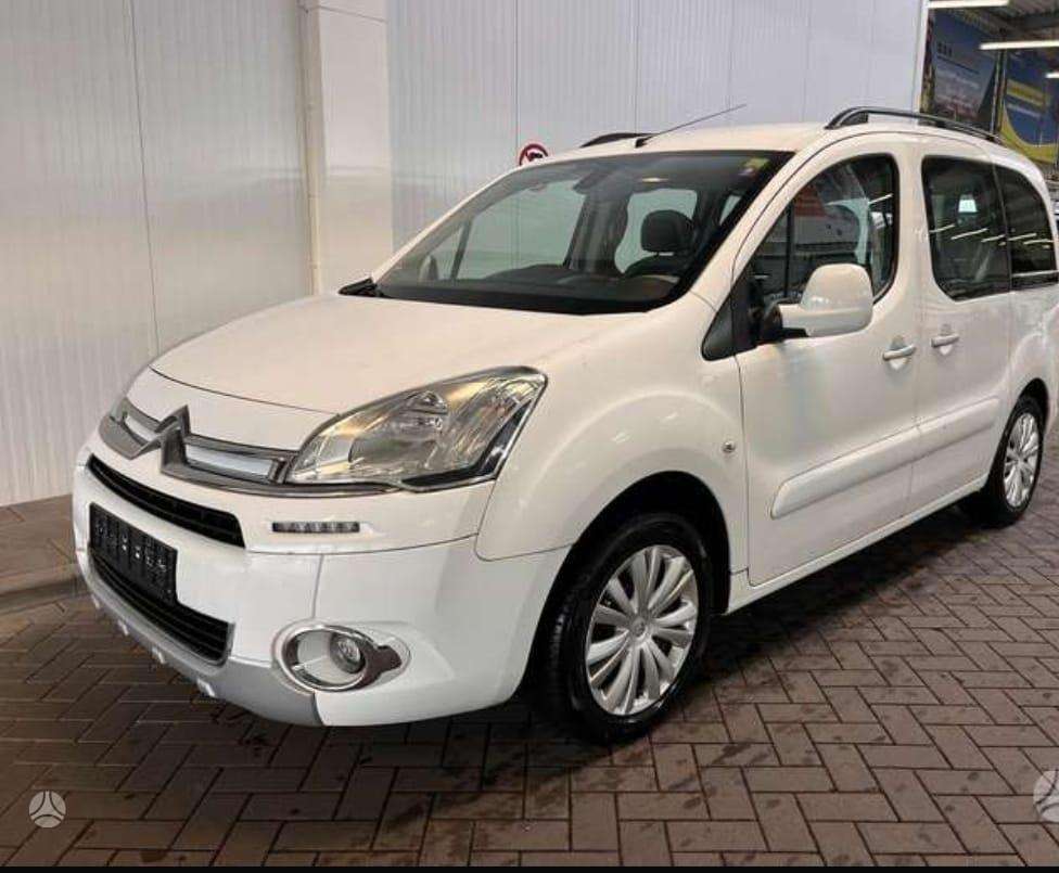 Citroen Berlingo 2015 — rear view