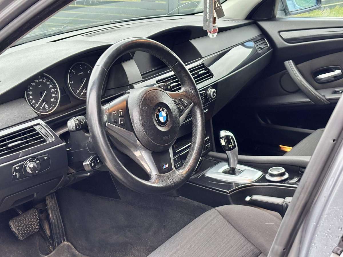 BMW 520 2008 — photo 7